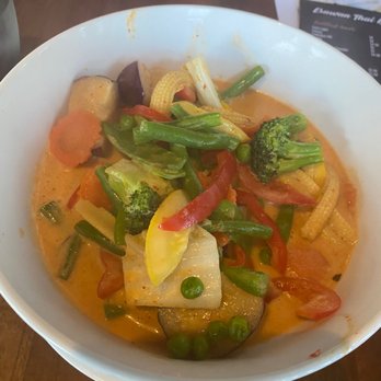 Erawan Thai Kitchen - Curry - Thai Near Me - Aurora, Ohio