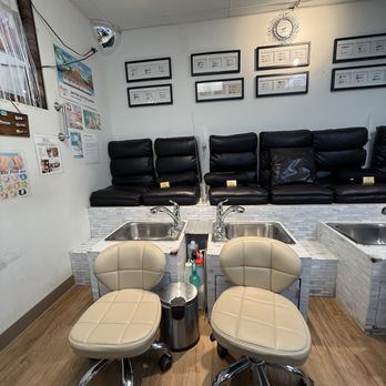 Pure Nails & Beauty - Pedicure area - Nail Salons Near Me - Honolulu, Hawaii Pure Nails & Beauty - Pedicure area - Nail Salons Near Me - Honolulu, Hawaii
