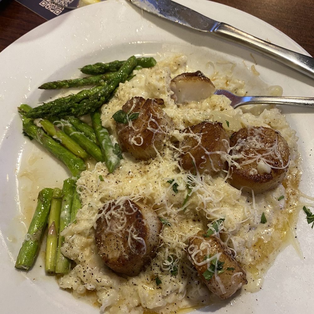 Rosetta's Italian Restaurant - Amazing Scollops over Parmesan Risotto with roasted asparagus. It was phenomenal! And you couldn't beat the price for such great quality! - Italian Near Me - Canton, Massachusetts