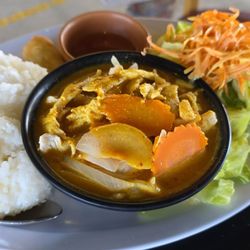 Yellow Curry Lunch Special