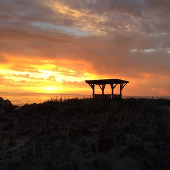 Sunset Inn - Short ride car/bike to Asilomar Beach - Hotels Near Me - Pacific Grove, California