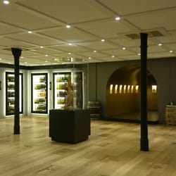 Vinothek Par Terre - Die Vinothek Par Terre ist sehr edel aufgemacht.