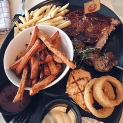 Bone's - Route 66 + sweet potato fries. Jeg er vild med dem! Og deres ribs er også ret lækre :)