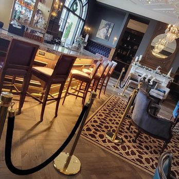Hotel Carmichael - Lobby bar - Hotels Near Me - Carmel, Indiana