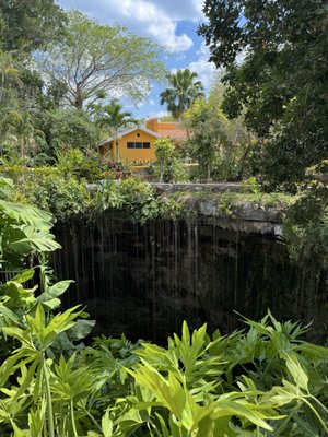 Ik Kil Cenote by null
