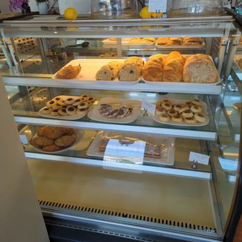 Paris Avenue - Display case of cookies and croissants - Bakeries Near Me - San Jose, California Paris Avenue - Display case of cookies and croissants - Bakeries Near Me - San Jose, California