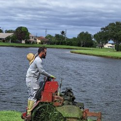 D.R's Lawn Service