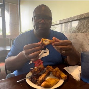 Atlantic Buffet - Ej Brad trying the fried chicken that was soooo good. - Buffets Near Me - Marietta, Georgia Atlantic Buffet - Ej Brad trying the fried chicken that was soooo good. - Buffets Near Me - Marietta, Georgia