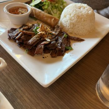 Mintleaf Vietnamese Restaurant - Combo plate - Vietnamese Near Me - Alameda, California Mintleaf Vietnamese Restaurant - Combo plate - Vietnamese Near Me - Alameda, California