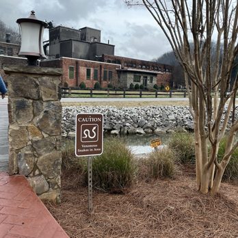 George Dickel - Beware of venomous snakes - Distilleries Near Me - Tullahoma, Tennessee