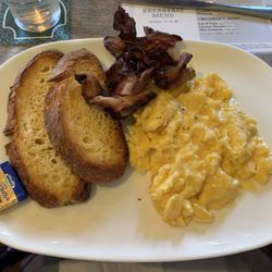 The Auld Rogue - Eggs, bacon, and soda bread.