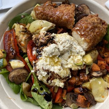 Nectarine Grove - Veggie bowl with chicken tenders - New American Near Me - Encinitas, California Nectarine Grove - Veggie bowl with chicken tenders - New American Near Me - Encinitas, California