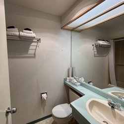 Powell River Town Centre Hotel