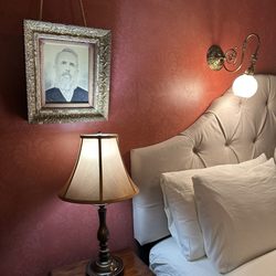 Stone Soup Inn - Victorian room