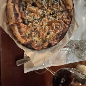 La Bicyclette - Champignon Pizza - French Near Me - Carmel, California