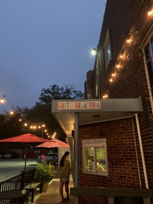 Gusto Gelateria by null