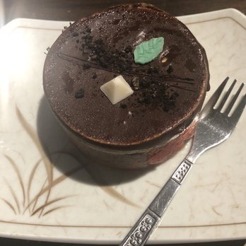 Tiny Pyramid - Earl Grey cake - Cafes Near Me - Honolulu, Hawaii