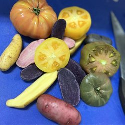 17 South - Heirloom tomatoes and fingerling potatoes