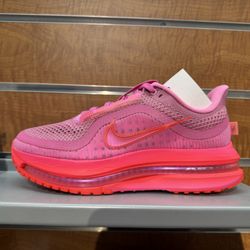 Champs Sports - Pegasus Premium Pink Blast.