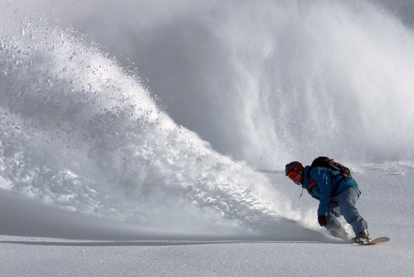 salty ski service by null