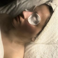 Noor Laser Center - Aromatherapy Facial