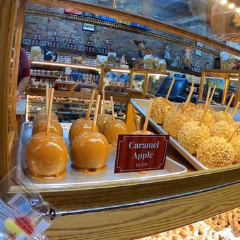 Savannah's Candy Kitchen - Desserts Near Me - Nashville, Tennessee
