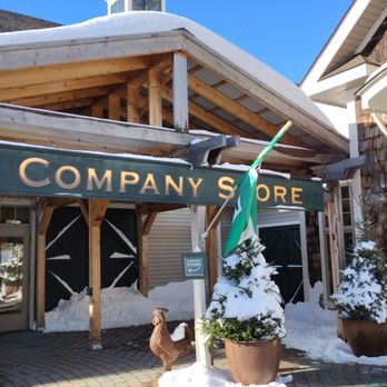 Stonewall Kitchen York Company Store - Entrance - Kitchen & Bath Near Me - York, Maine Stonewall Kitchen York Company Store - Entrance - Kitchen & Bath Near Me - York, Maine