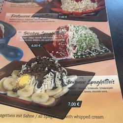 Eiscafé Dolomiti - Ordered the Bananen Spaghettieos