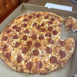 Lorobi's Pizza - XL Pizza with pepperoni