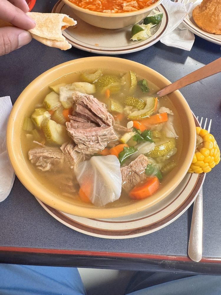 Mundo's Restaurant