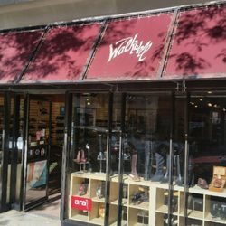 WalkWell Shoes