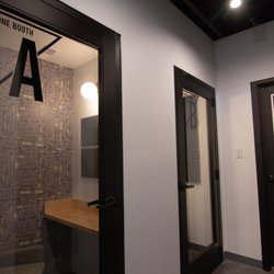 Folio Berkley - Phone Booths