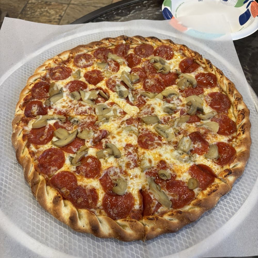 Mt Lemmon Cookie Cabin - Pizza Near Me - Mount Lemmon, Arizona