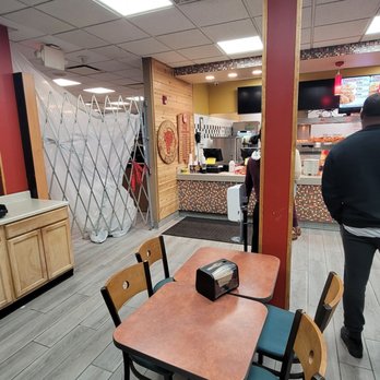 Popeyes Louisiana Kitchen - The line fer the Popeyes country pride restaurant getting new floors and booths going to reopen again. - Chicken Wings Near Me - Mount Vernon, Illinois