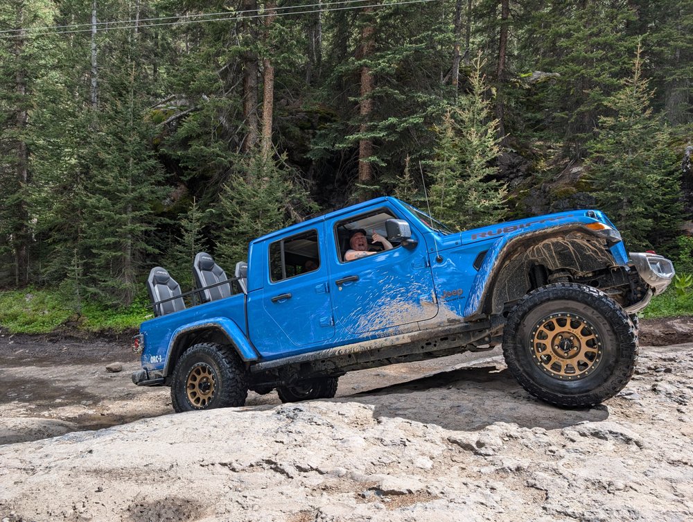 Colorado West Jeep Rentals Logo
