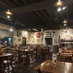 Cracker Barrel Old Country Store - Interior dining