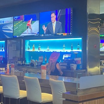 Dave & Buster's Carlsbad - Bar area - Sports Bars Near Me - Carlsbad, California Dave & Buster's Carlsbad - Bar area - Sports Bars Near Me - Carlsbad, California