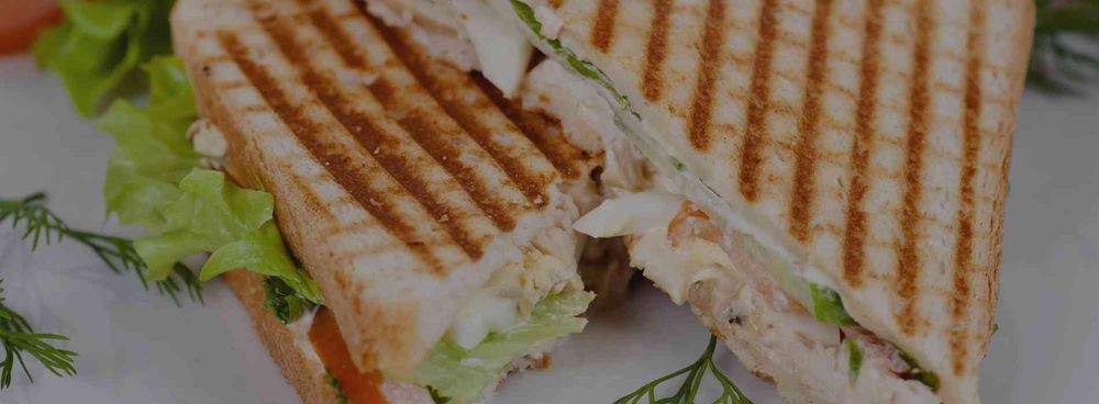 Benny's Panini Sandwiches Logo