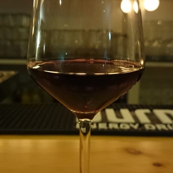Peak & McQueen - Wine Bars Near Me - Gijón, O Peak & McQueen - Wine Bars Near Me - Gijón, O