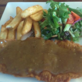 Tarlee Hotel - Schnitzel - Hotels Near Me - Humphreys Springs, SA