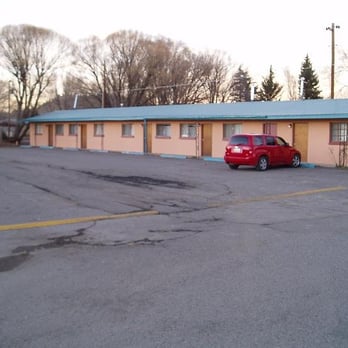 Frontier Motel - The parking lot by the entrance - Hotels Near Me - Cuba, New Mexico