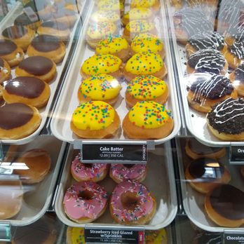 Krispy Kreme - Pit stop on the way to Cleveland. - Donuts Near Me - Erie, Pennsylvania