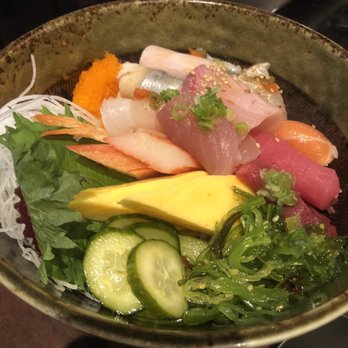Mama M Sushi - Chirashi - Japanese Near Me - Pasadena, California