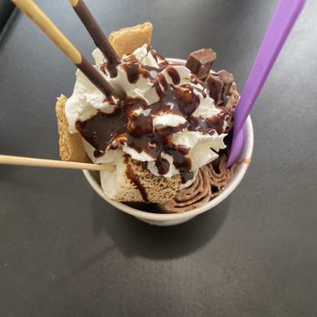 ZRolls Ice Cream - Grand S'mores - Desserts Near Me - Harrison, New Jersey ZRolls Ice Cream - Grand S'mores - Desserts Near Me - Harrison, New Jersey