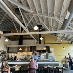 Bantam - The room and kitchen