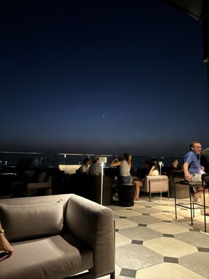 Halo Rooftop Bar by null