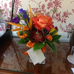 Gorgeous birthday flowers delivered to the Kennebunkport Inn. Gorgeous birthday flowers delivered to the Kennebunkport Inn.