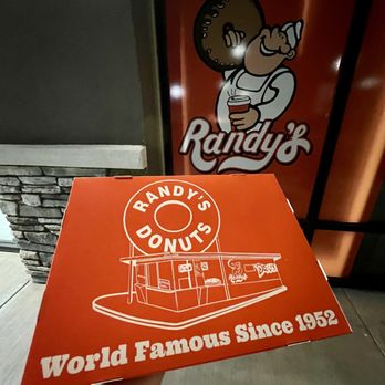 Randy's Donuts - Donuts Near Me - Gilbert, Arizona