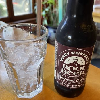 Pacifico Restaurante Mexicano - Henry Weinhard's Root Beer and ice at Pacifico Restaurante Mexicano in Calistoga. - Mexican Near Me - Calistoga, California Pacifico Restaurante Mexicano - Henry Weinhard's Root Beer and ice at Pacifico Restaurante Mexicano in Calistoga. - Mexican Near Me - Calistoga, California