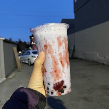 BobaLicious & Bites - 7. Taro Berry, 24 oz. - Bubble Tea Near Me - Monterey, California BobaLicious & Bites - 7. Taro Berry, 24 oz. - Bubble Tea Near Me - Monterey, California